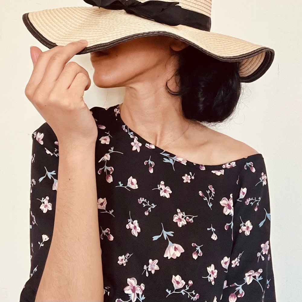 SOLD SOLD SOLD Floral blouse